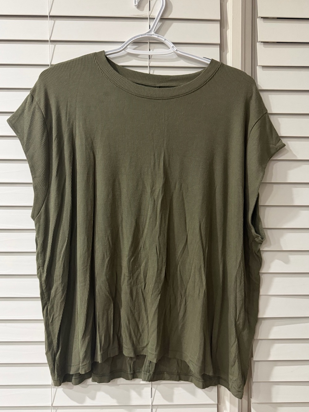 American Eagle Women’s Olive Green Top Size XL